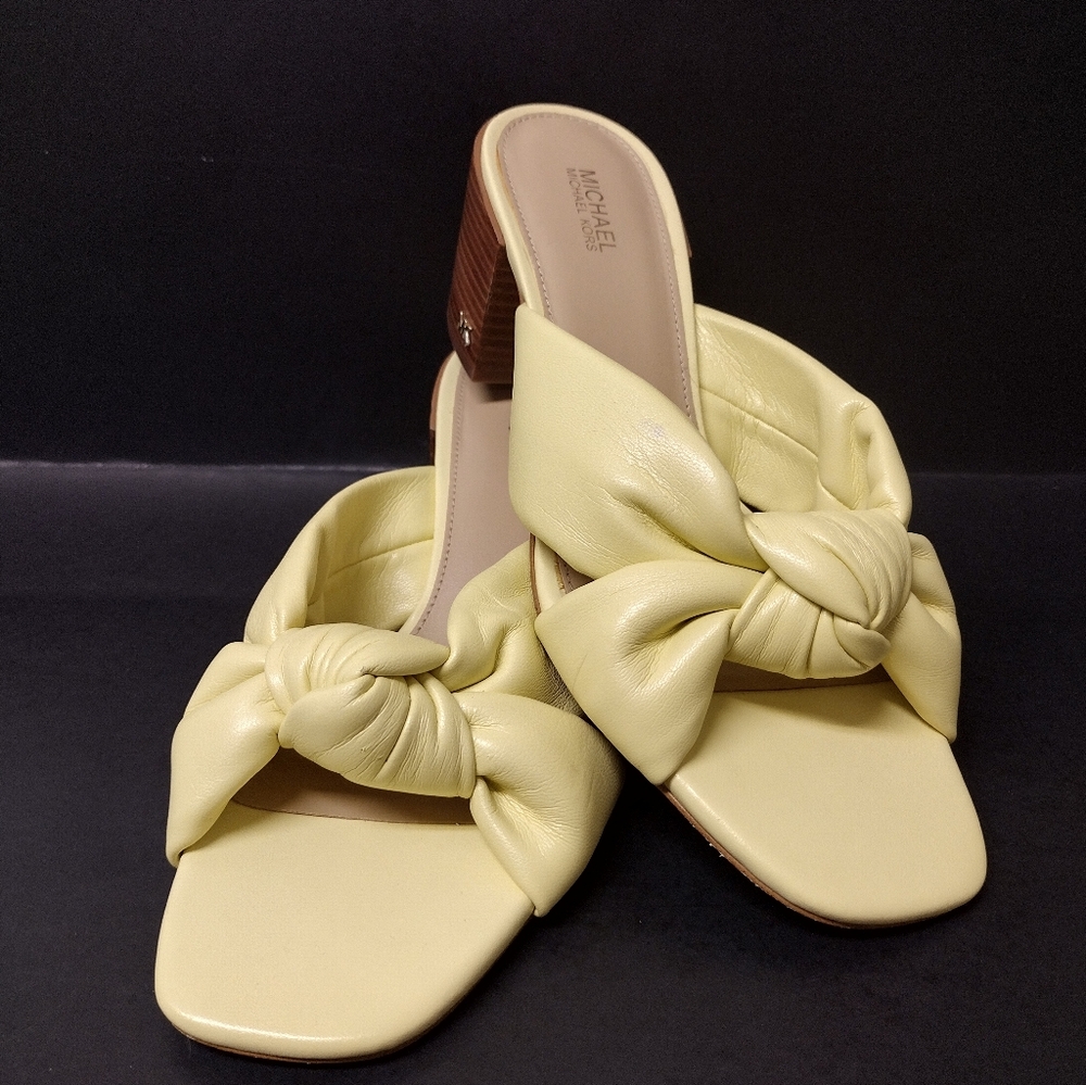 - NEW MICHAEL KROS WOMEN'S LEATHER SANDALS SIZE :7.5M